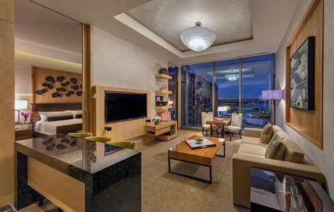 The Darling At The Star - Stayed 3