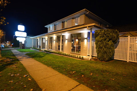 Winning Post Motor Inn - Stays Accommodation 13