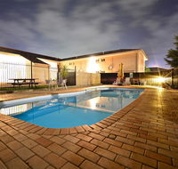Winning Post Motor Inn - Stayed