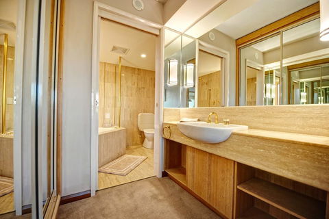 Charlesworth Bay Beach Resort - Stayed 18