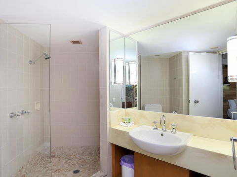 Charlesworth Bay Beach Resort - Stayed 42
