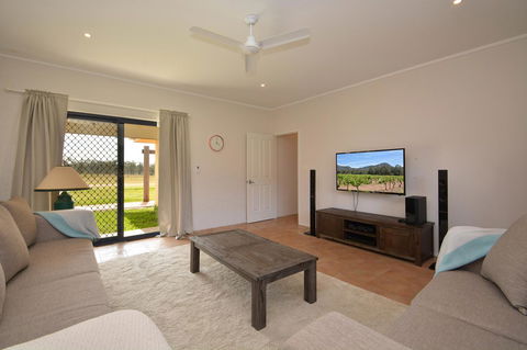 JE Guesthouse, Central To All The Hunter Valley Has To Offer - Stayed 4