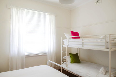 Morpeth Cottage - Stays Accommodation 13