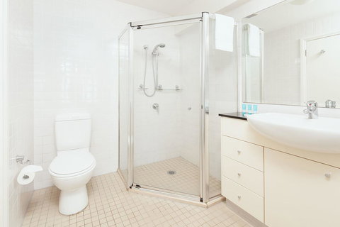 Waterfront Apartment On Sydney Harbour - Stayed 3