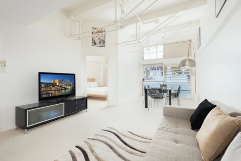 Waterfront Apartment On Sydney Harbour - Stayed 1