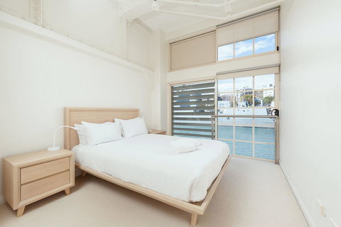Waterfront Apartment On Sydney Harbour - Stayed 0