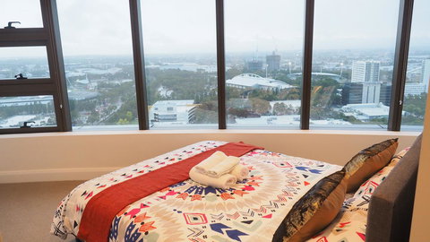 SkyGarden Sydney Olympic Park 3 & 4 Bedroom City View - Stayed 34