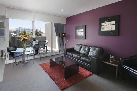 Honeysuckle Executive Apartments - Stayed 28