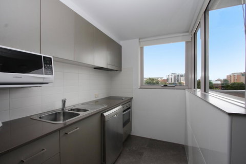 Honeysuckle Executive Apartments - Stayed 24
