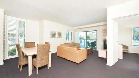 Pacific Blue, Salamander Bay - Stayed 35