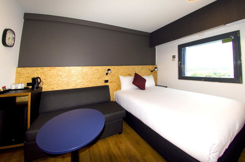 Ibis Budget Sydney East - Stays Accommodation 24