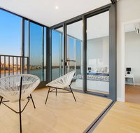 Brand New 3 Bedrooms Apt with Waterfront View - Stays Accommodation