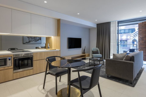 SKYE Suites Sydney - Stayed 17