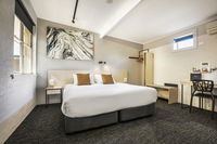 Book Colyton Accommodation Vacations Stayed Stayed