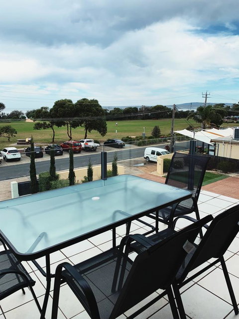 Seachange 3 - Stays Accommodation 7