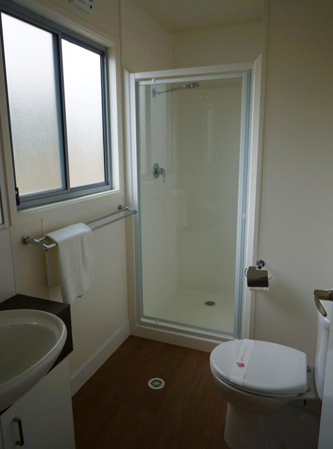 Crestview Tourist Park - Stays Accommodation 1