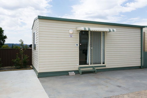 Crestview Tourist Park - Stays Accommodation 14