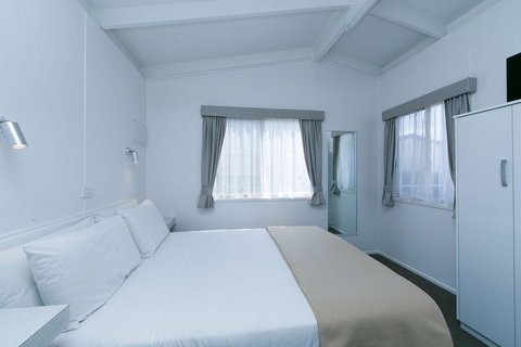 Crestview Tourist Park - Stays Accommodation 19