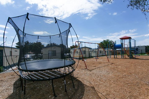 Crestview Tourist Park - Stays Accommodation 4