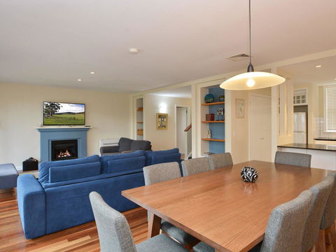 Villa De Saran Located Within Cypress Lakes - Stayed 12