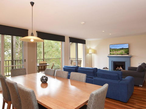 Villa De Saran Located Within Cypress Lakes - Stayed 6