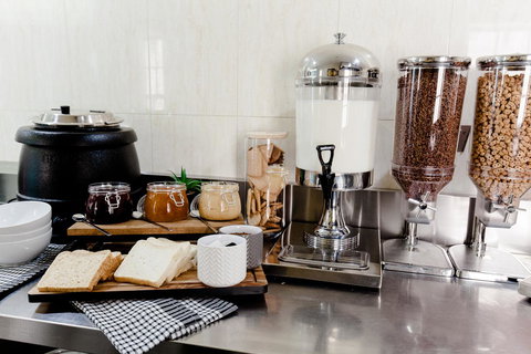 Mad Monkey Broadway - Stays Accommodation 27