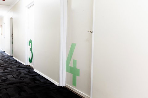 Mad Monkey Broadway - Stays Accommodation 29