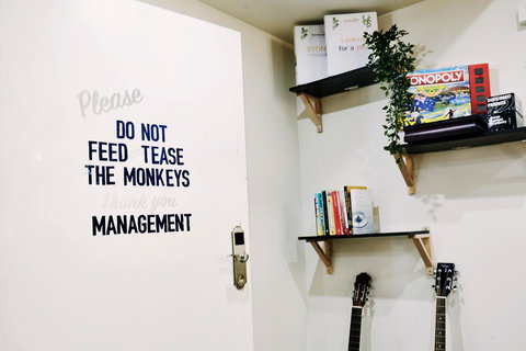 Mad Monkey Broadway - Stays Accommodation 11