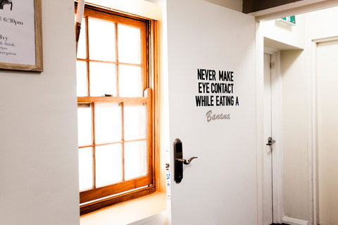 Mad Monkey Broadway - Stays Accommodation 23