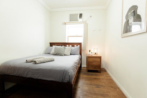 Mad Monkey Broadway - Stays Accommodation 21