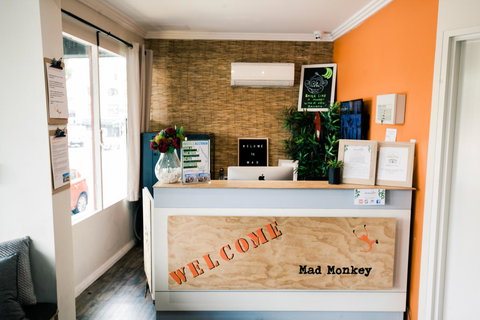 Mad Monkey Broadway - Stays Accommodation 25