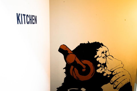 Mad Monkey Broadway - Stays Accommodation 24