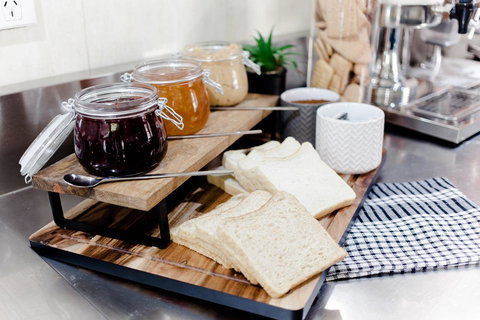 Mad Monkey Broadway - Stays Accommodation 4