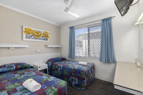 Coastal Bay Motel - Stayed 15