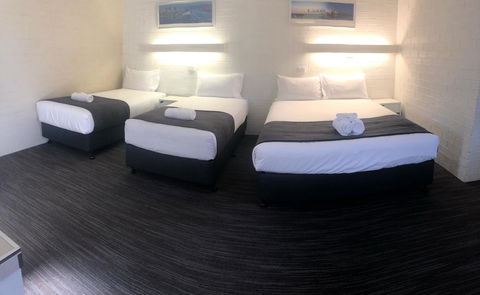 Coastal Bay Motel - Stayed 18