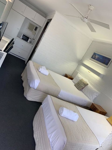 Coastal Bay Motel - Stayed 34