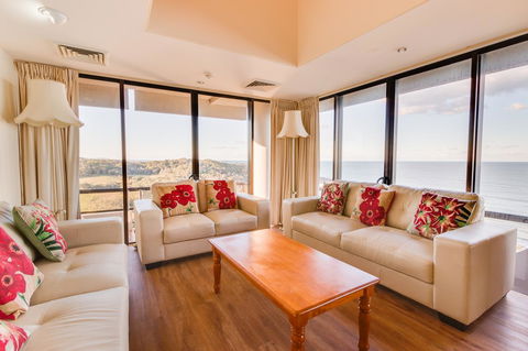 Pacific Towers Beach Resort - Stayed 22