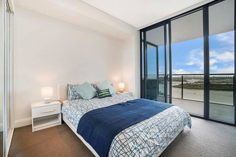Cozy Apartment With Water View Plus Winter Garden - Stayed 13