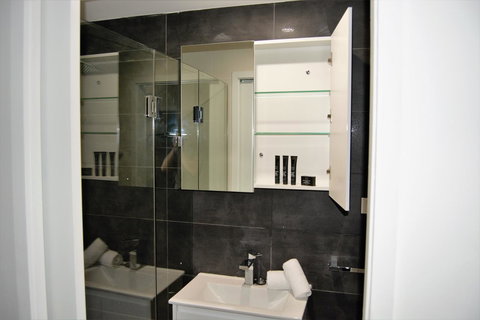 Seranin | Gordon - Stays Accommodation 11