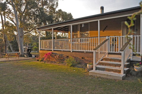 Bush & Bay Cottage - Stayed 17