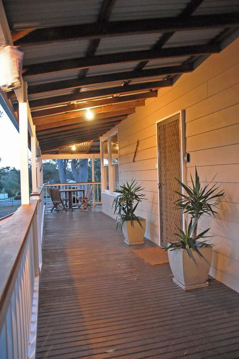 Bush & Bay Cottage - Stayed 19