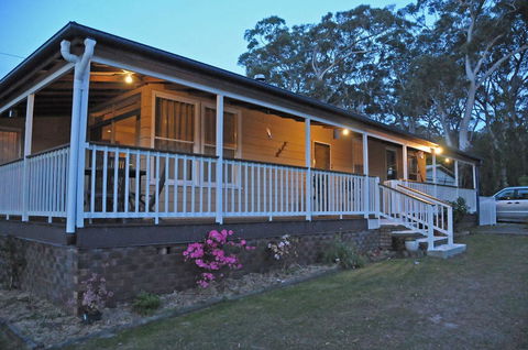 Bush & Bay Cottage - Stayed 18