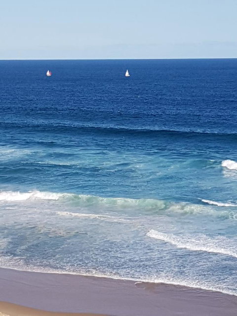 Arena Luxury Beachfront Apartment - Stayed 21