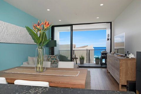 Arena Luxury Beachfront Apartment - Stayed 23