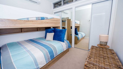 SUNSET@CORLETTE - Stayed 8