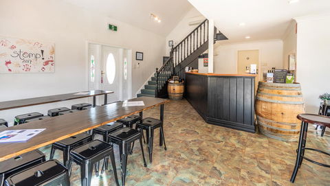 Madigan Wine Country Cottages - Stayed 24