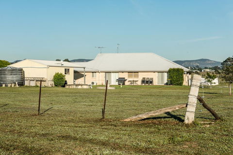 Madigan Wine Country Cottages - Stayed 32