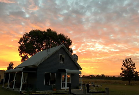 Madigan Wine Country Cottages - Stayed 15