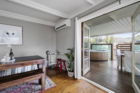 The Spa Cottage With HotTub, Netflix & Stan - Stayed 6