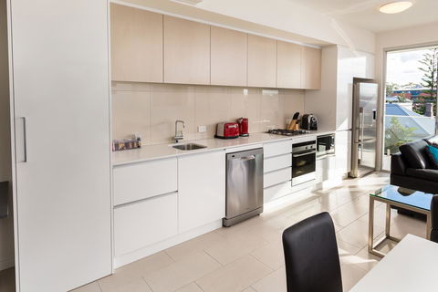 Hamilton Executive Apartments - Stays Accommodation 40